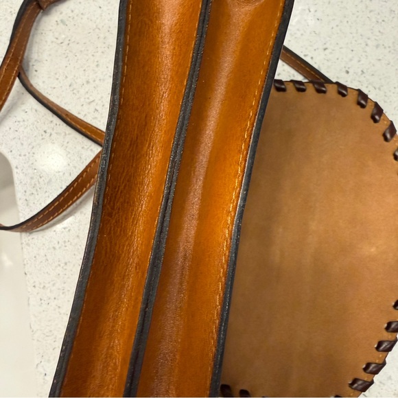 Patricia Nash Leather Lanza Crossbody - Picture 13 of 16